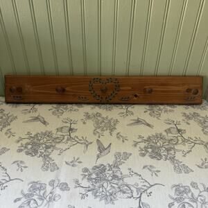 Vtg 90s Painted Heart Wood Shelf Peg Country Cottage Farmhouse 24” Rustic Shabby